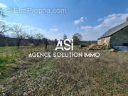 Terrain à SAINT-CHRISTOPHE-DU-LUAT