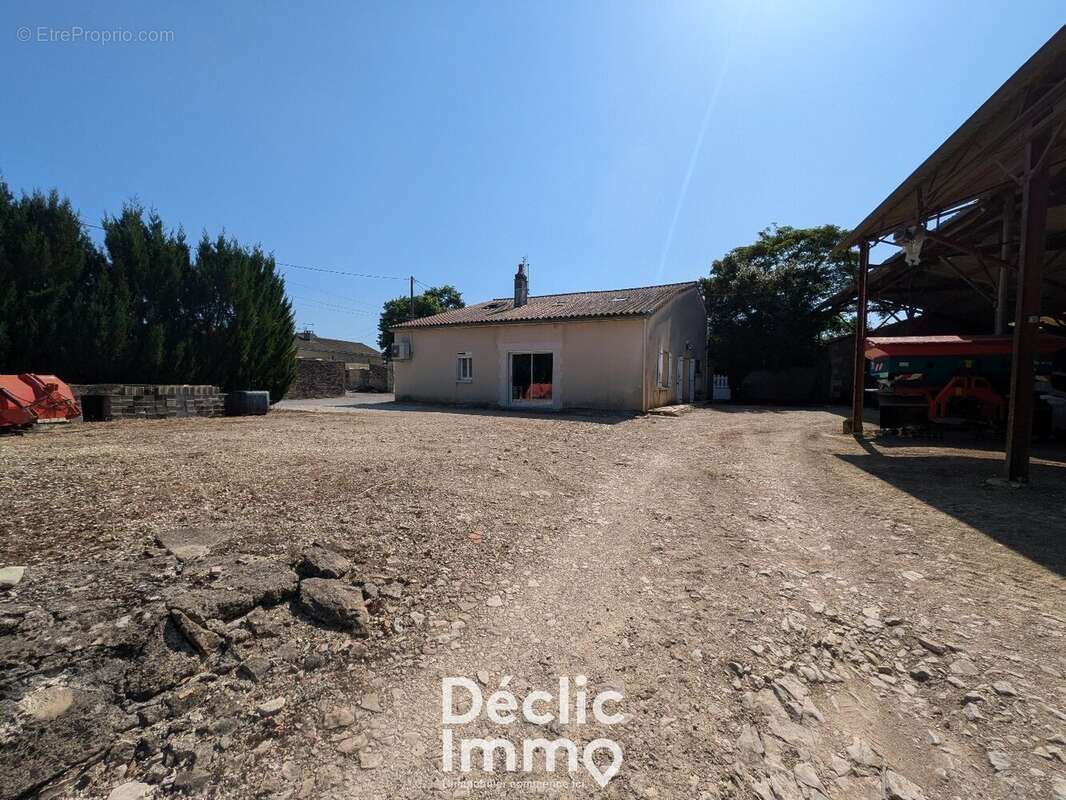 Maison à VILLEFAGNAN