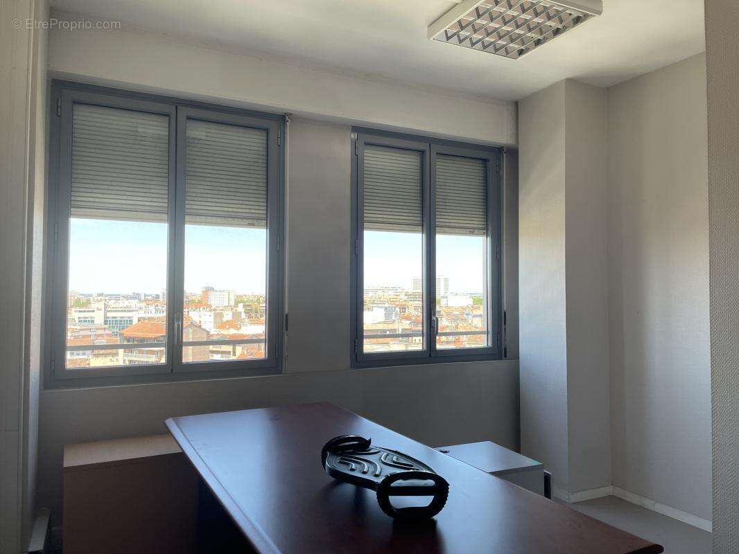 Commerce 67 m² à Toulouse  - photo 2