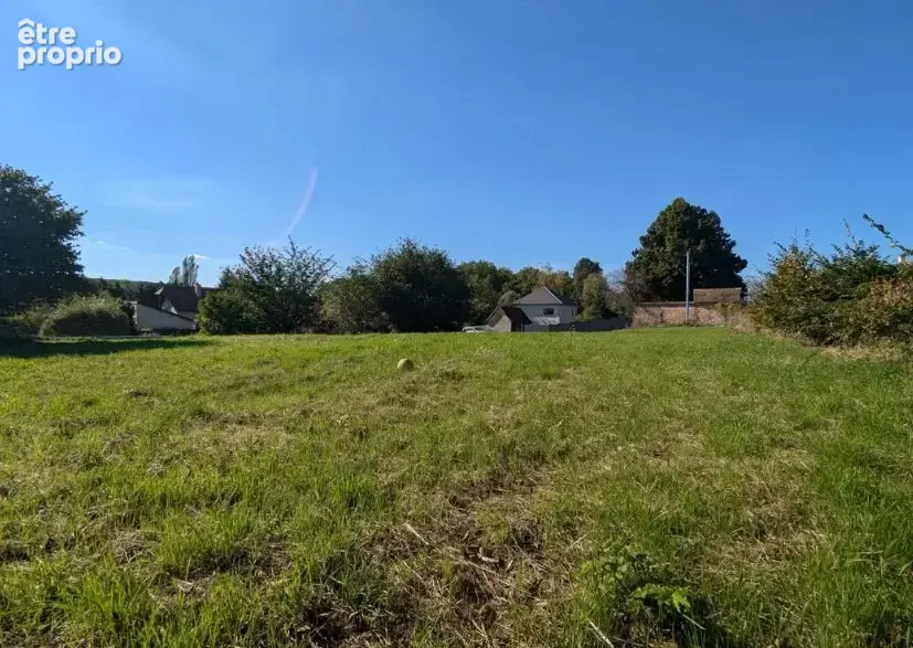 Terrain à REUILLY