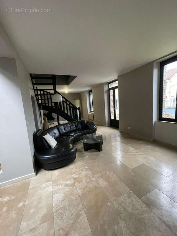 Maison à SAINTE-SAVINE