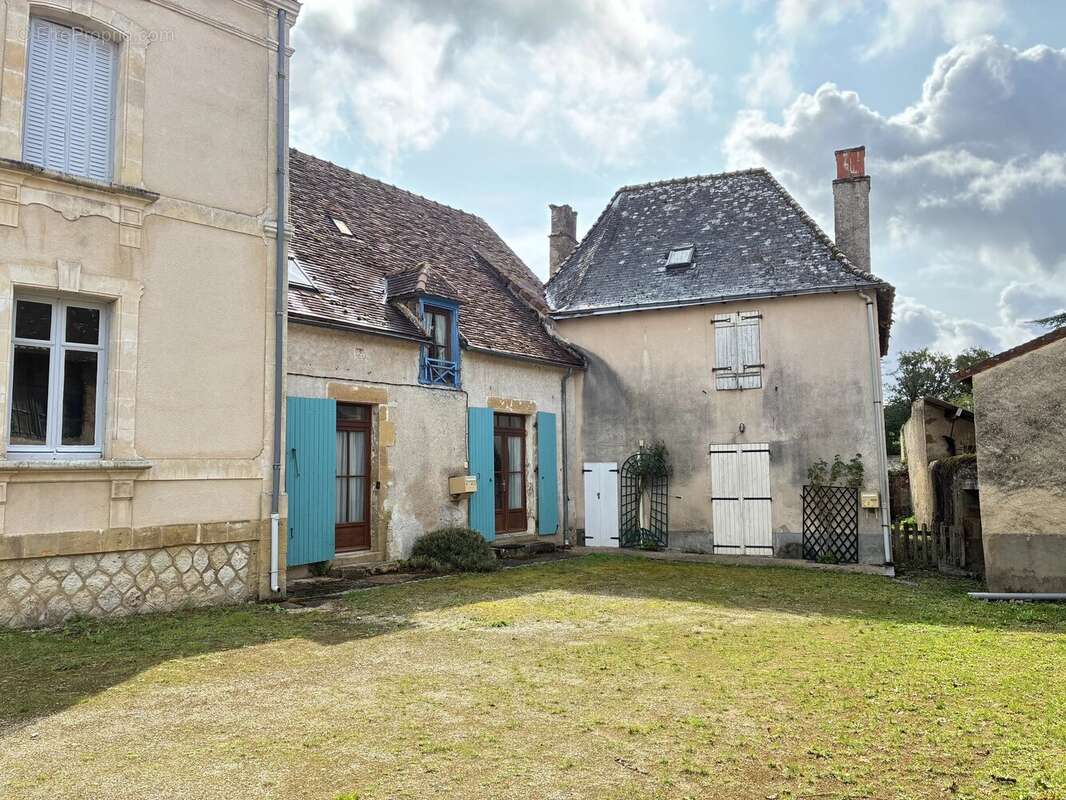 Maison à BRIGUEIL-LE-CHANTRE