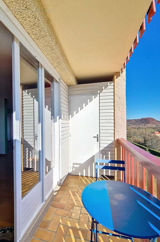 Appartement à FUMEL