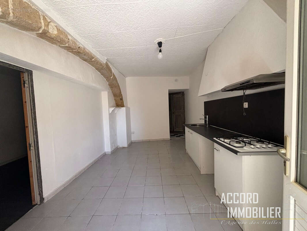 Appartement à PUISSALICON
