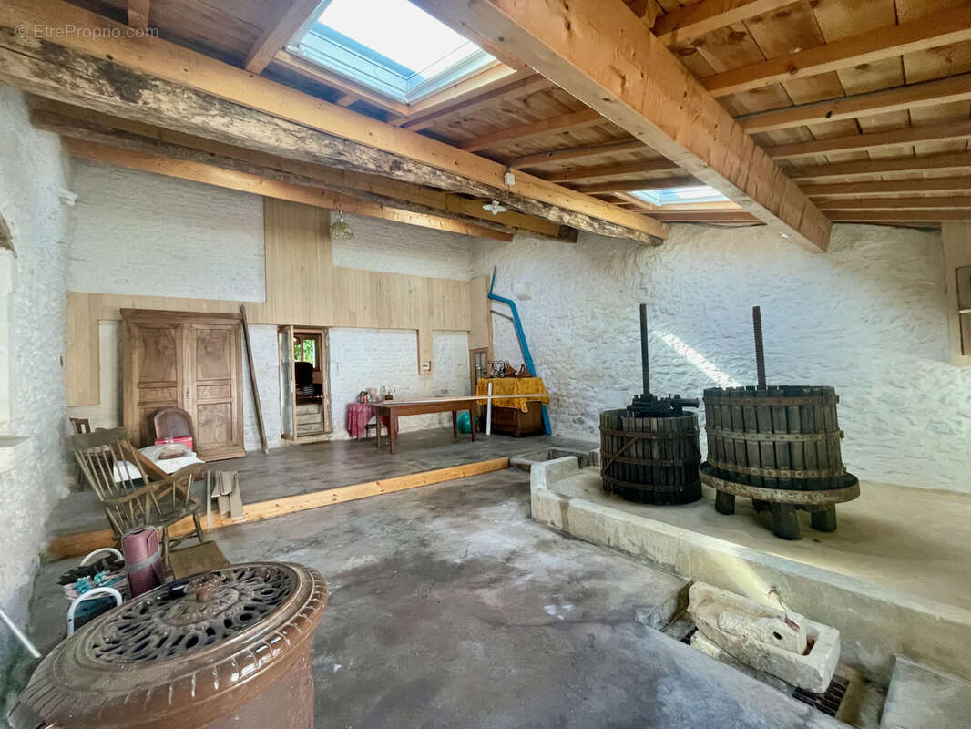 Charmante maison 4 chambres avec jardin et dépendances - photo 20