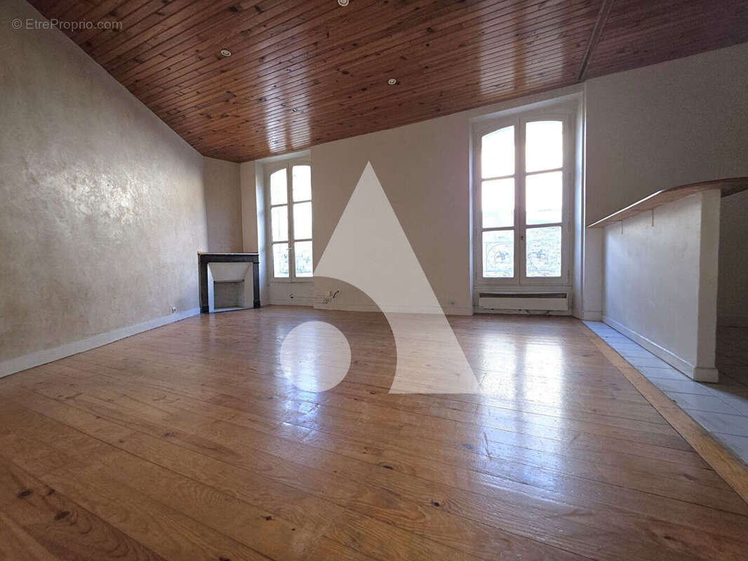 Appartement à SAINT-MAUR-DES-FOSSES