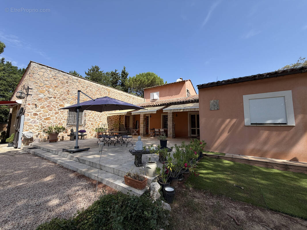 Maison à REGUSSE