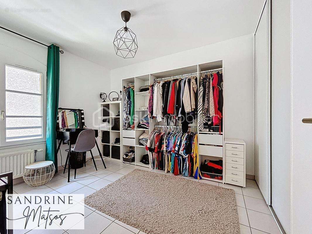 Appartement à SAINT-LAURENT-DE-MURE