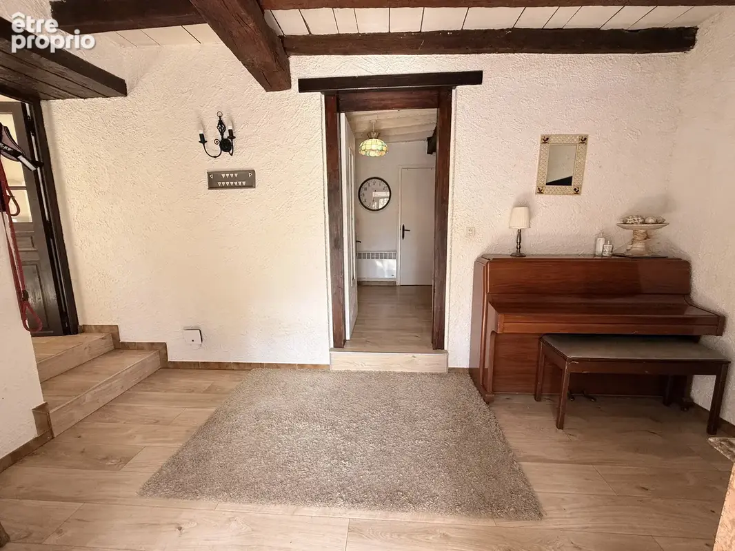 Ancien presbytère du XVIIIe siècle avec grange, piscine chauffée et jardins privés - photo 9