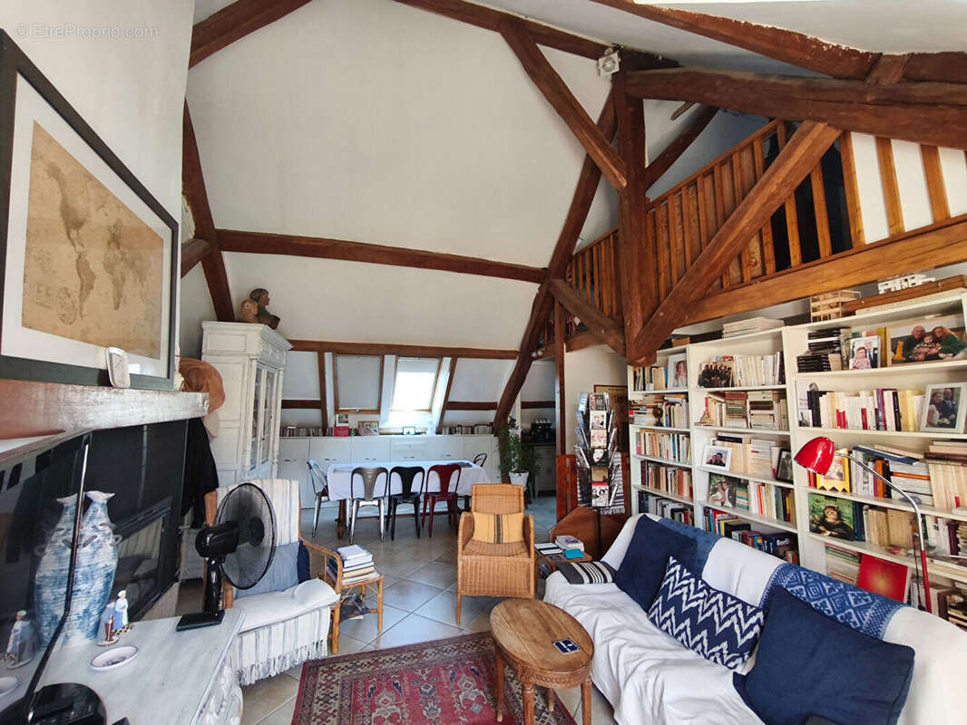 Appartement f3 72 m²  duplex maintenon centre ville  gare et commeces a pied - photo 4