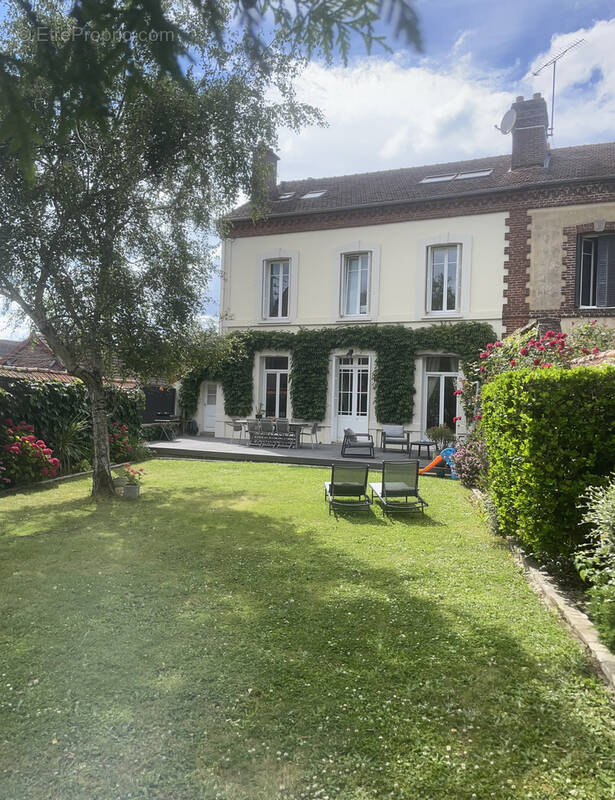 Maison à BEAUVAIS