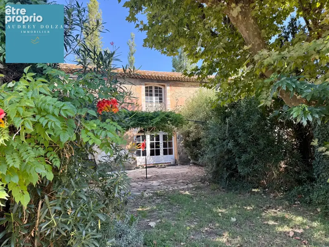 Propriété familiale de 185 m2 de plain-pied avec grandes dépendances - Salon de Provence - 890 000€ FAI - photo 16