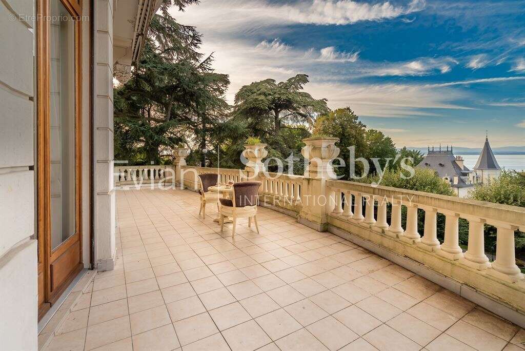 Appartement à EVIAN-LES-BAINS