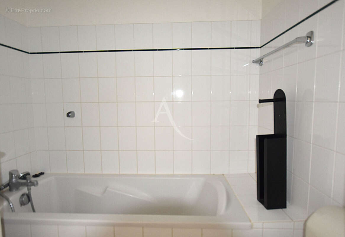 Appartement à SAVIGNY-LE-TEMPLE