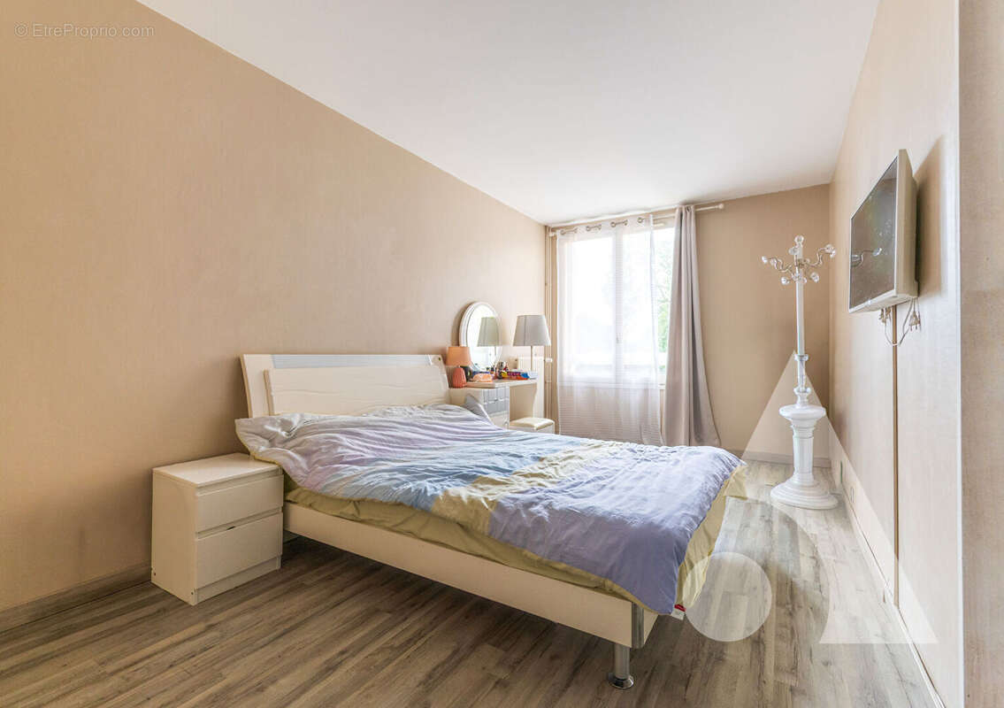 Appartement à CORBEIL-ESSONNES