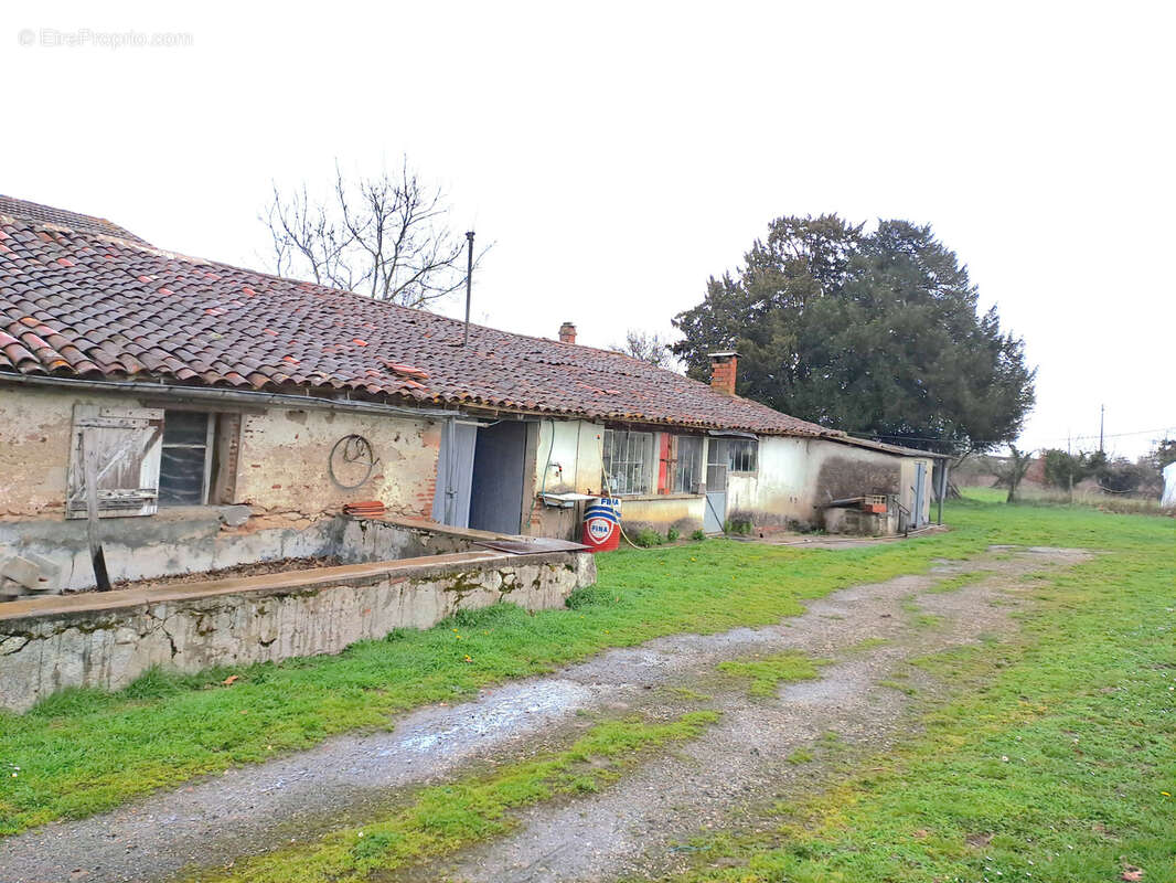 Maison à PUJOLS