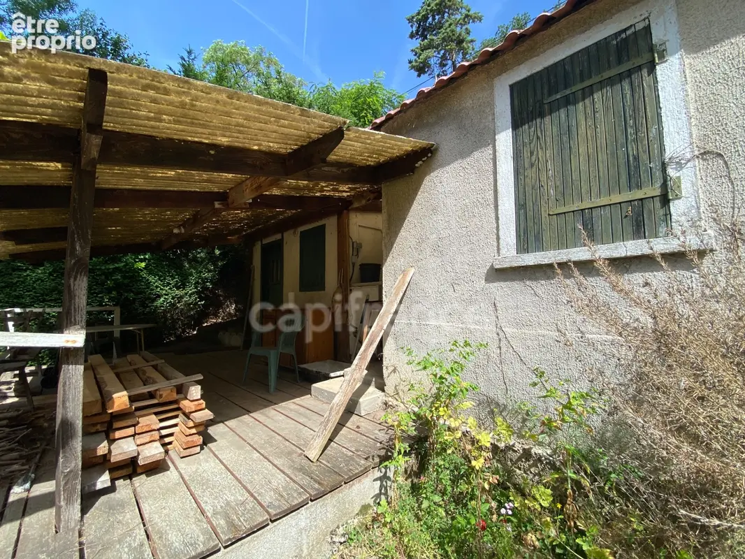 THOUARS Maison de 51m2 avec vue imprenable sur le Châtelier et joli terrain au bord du Thouet - photo 3