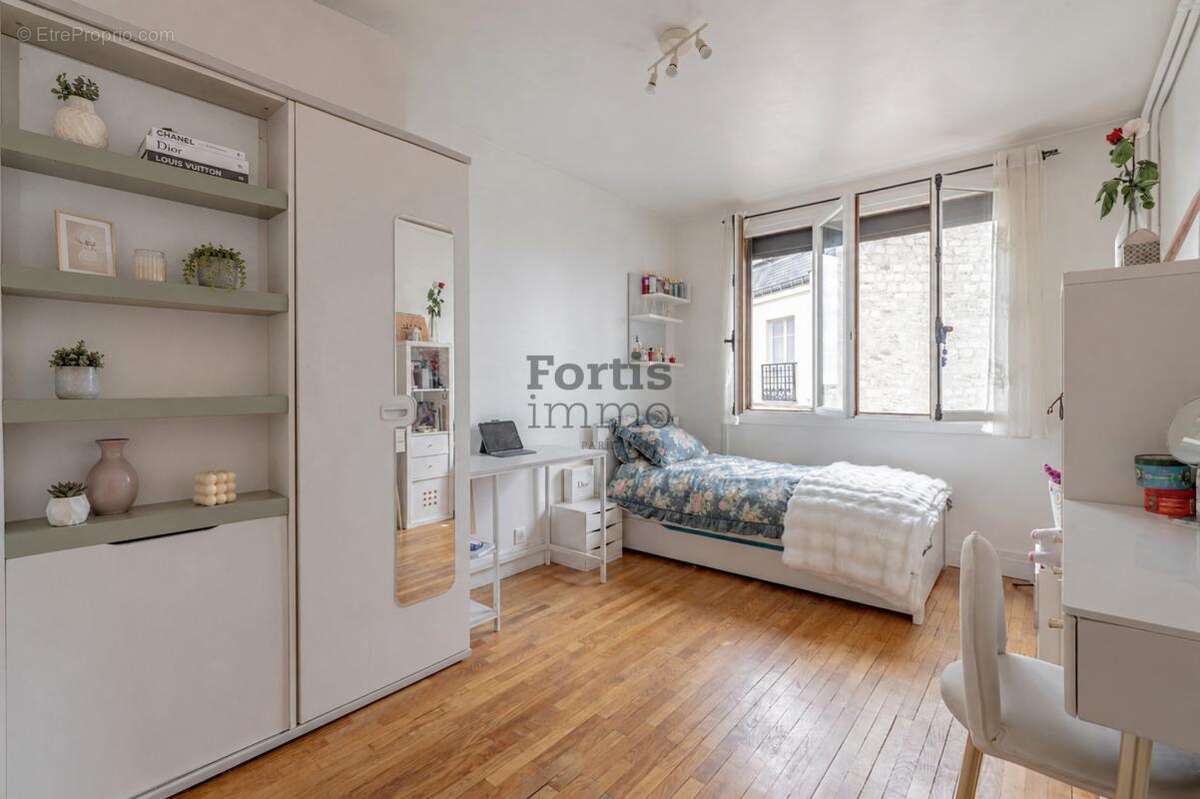 Appartement à PARIS-20E