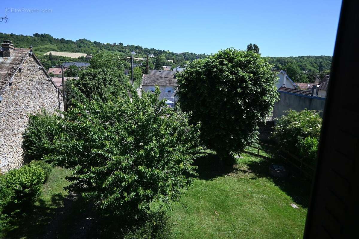 Maison à MENILLES
