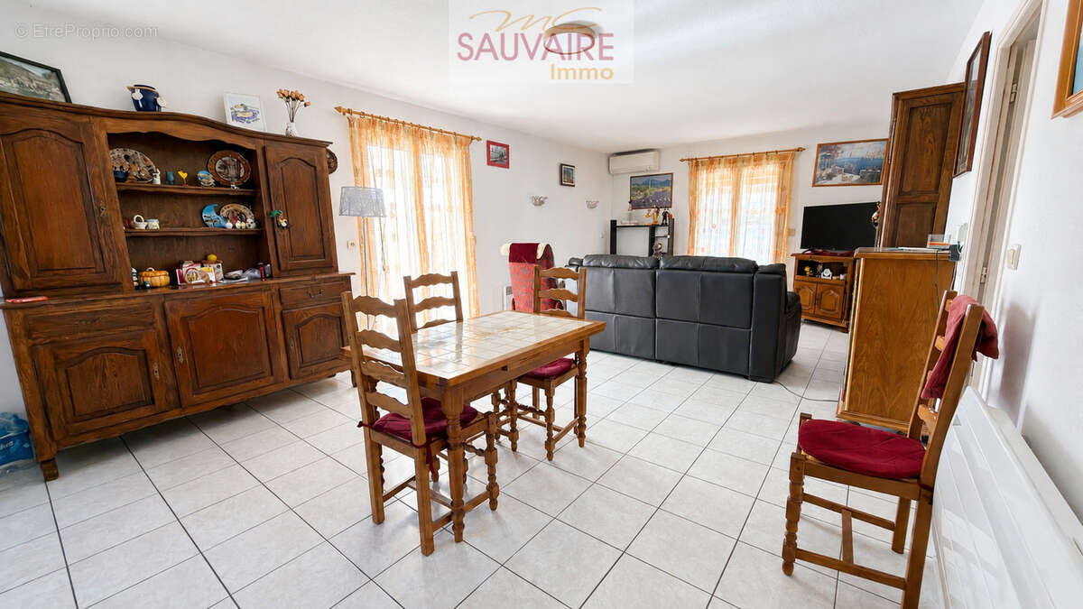 Villa de plain-pied, 3 chambres, avec beau terrain. - photo 2