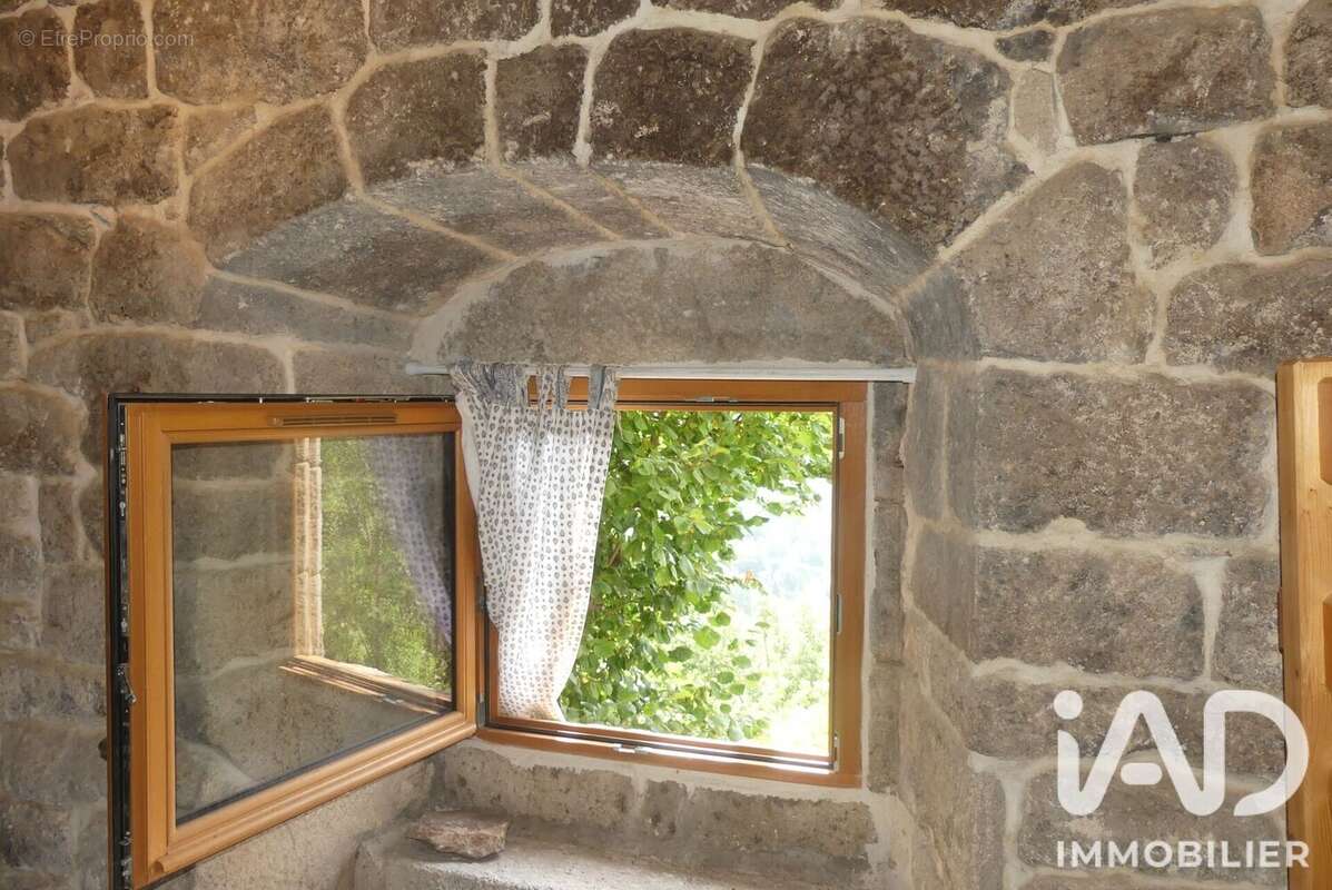 Maison 93 m² à Burzet  - photo 6
