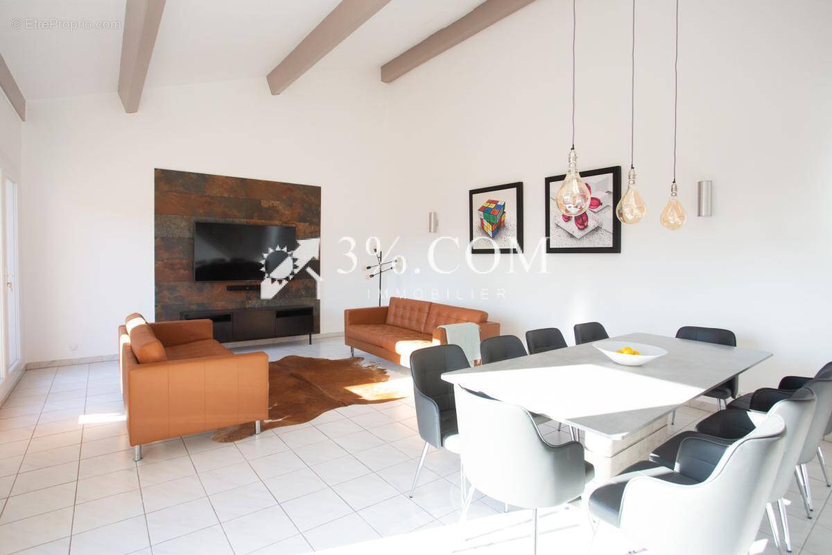 Appartement à GRIMAUD
