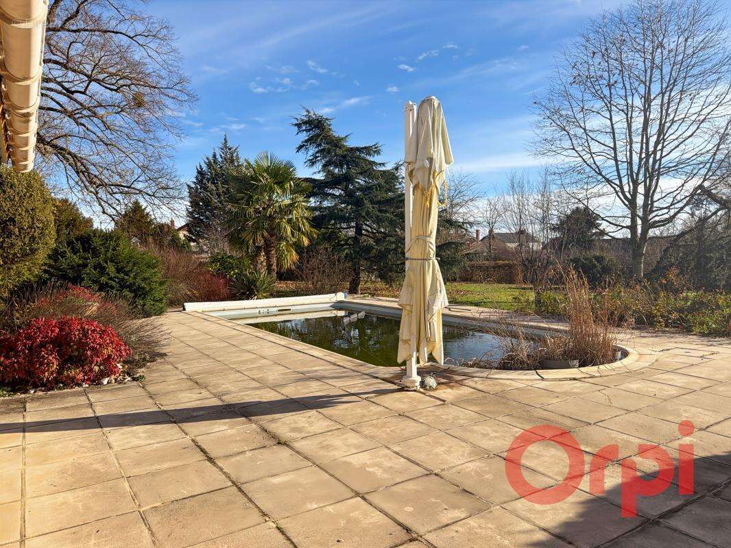 Maison à CHATEAUMEILLANT