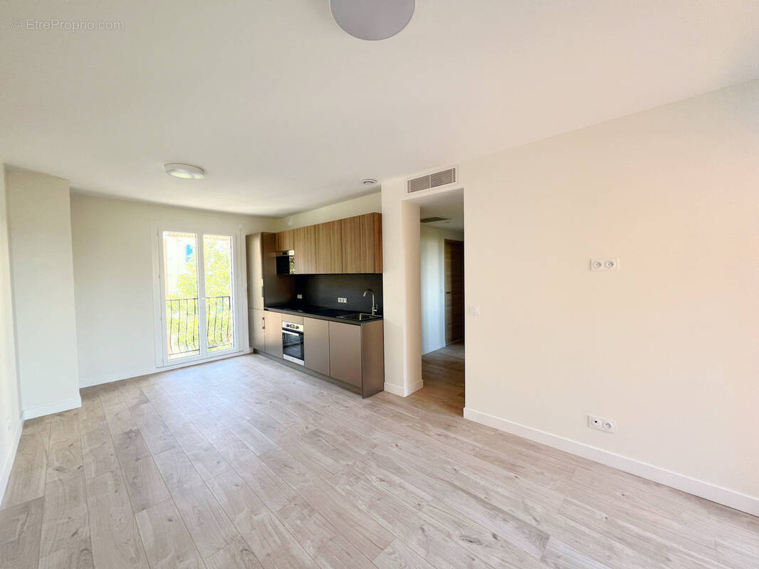 Appartement à MANDELIEU-LA-NAPOULE