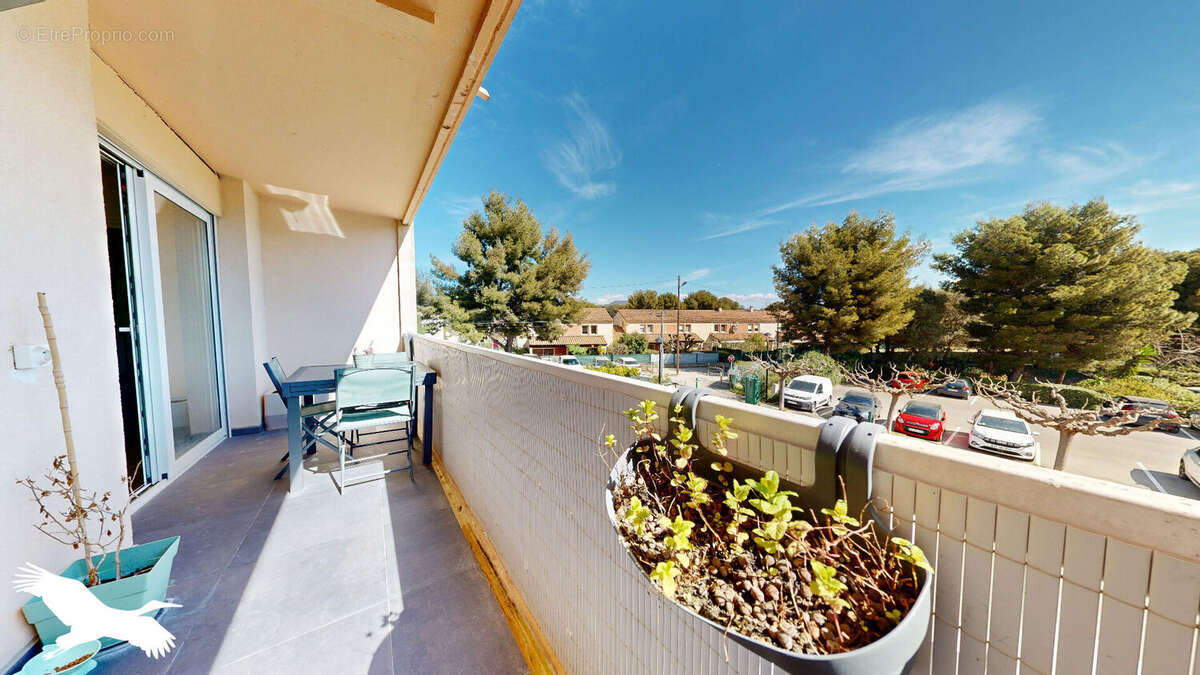 T4 Rénové et Climatisé, Terrasse Vue Dégagée, La Ciotat Virebelle - photo 4