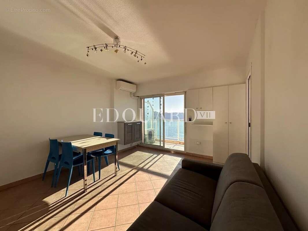 Appartement à ROQUEBRUNE-CAP-MARTIN