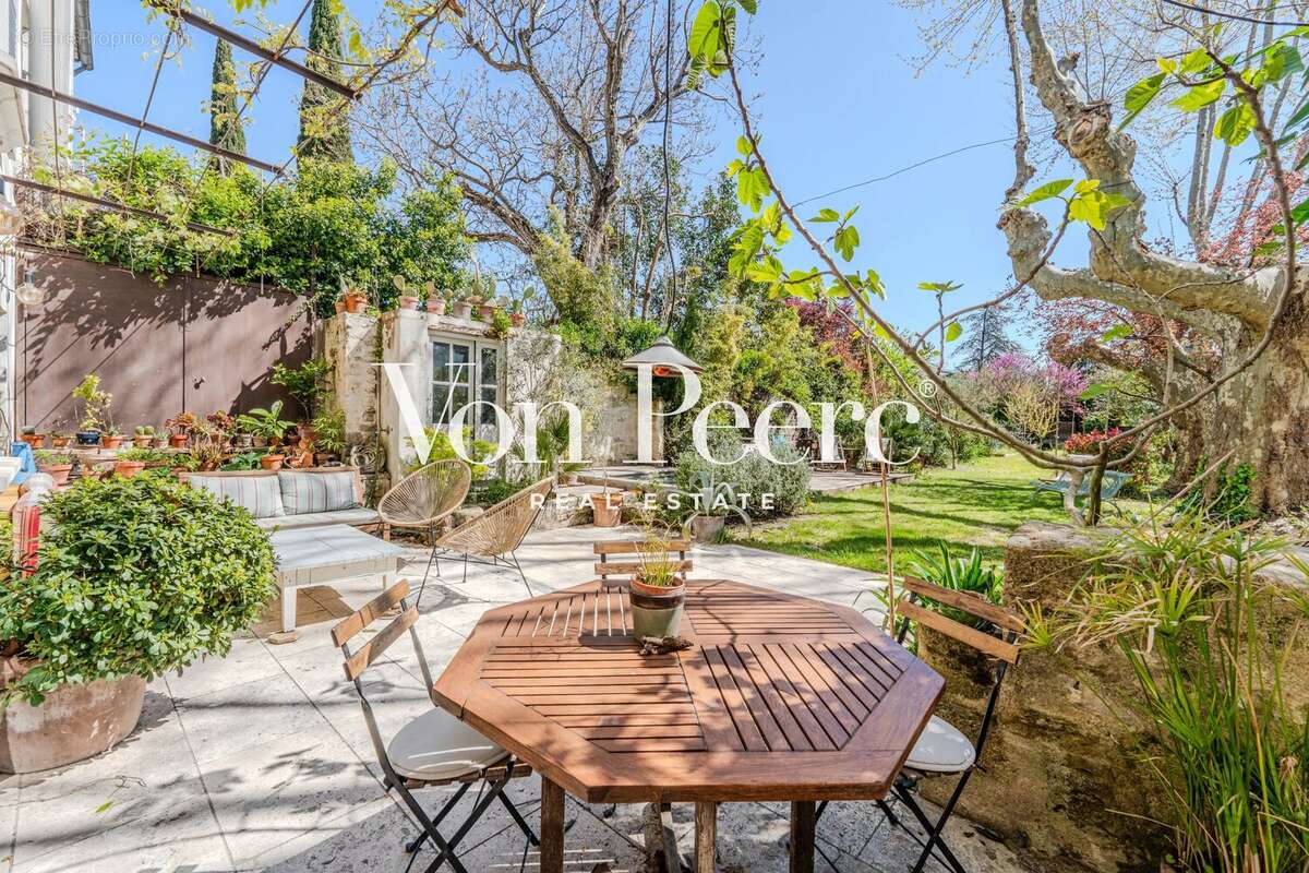 Maison à VILLENEUVE-LES-AVIGNON