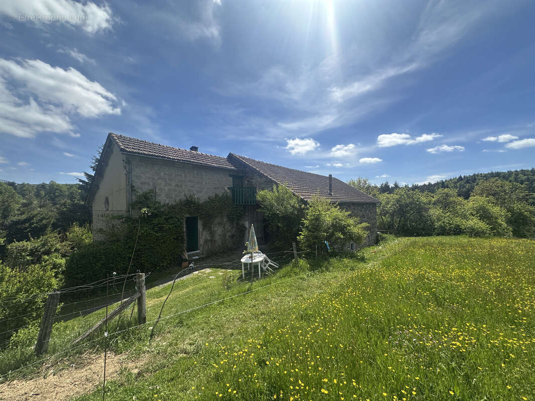 Maison à PRESAILLES