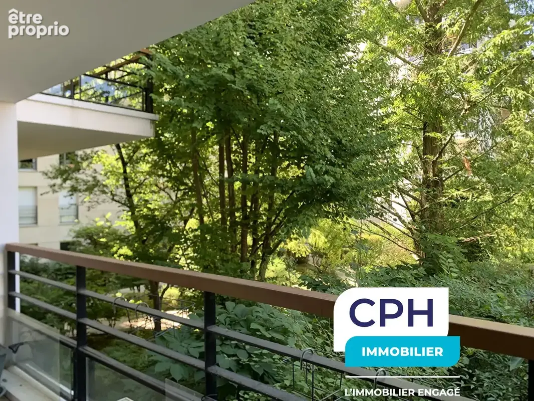 Appartement à COURBEVOIE
