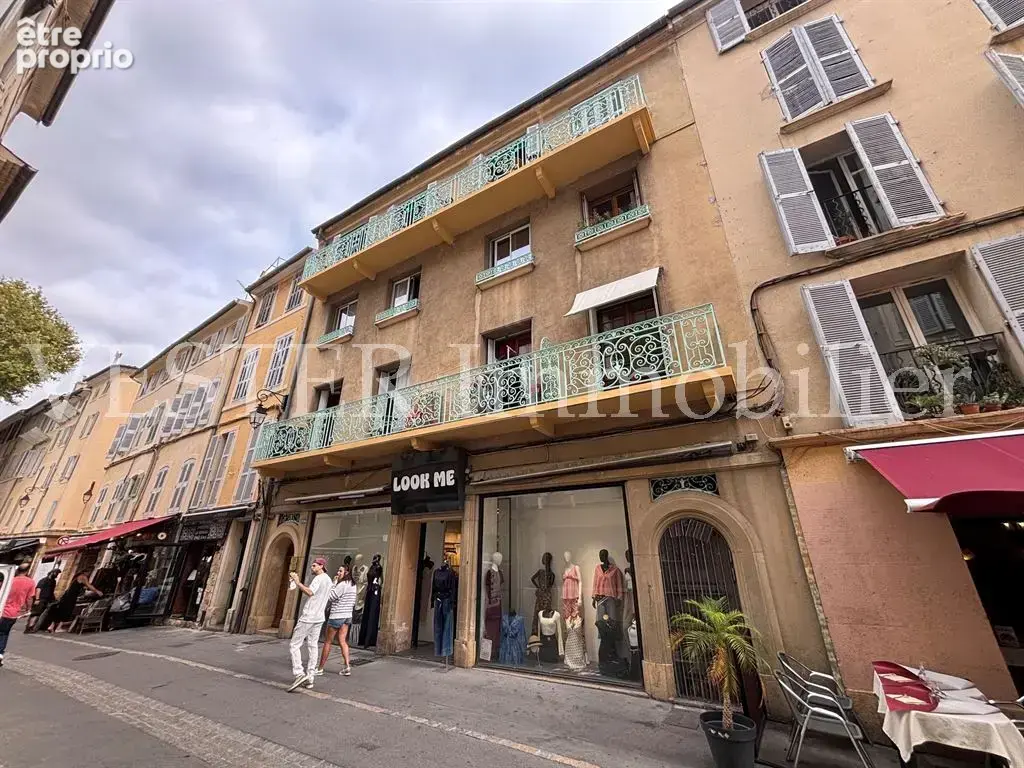 Studio – Rue des Tanneurs – 16 m² - photo 1