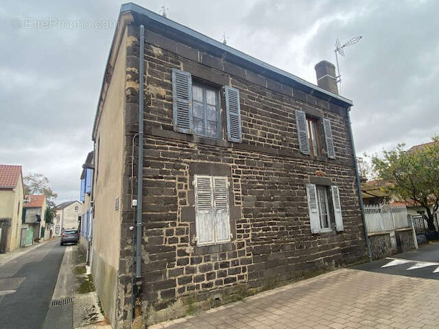 Maison à MARTRES-SUR-MORGE
