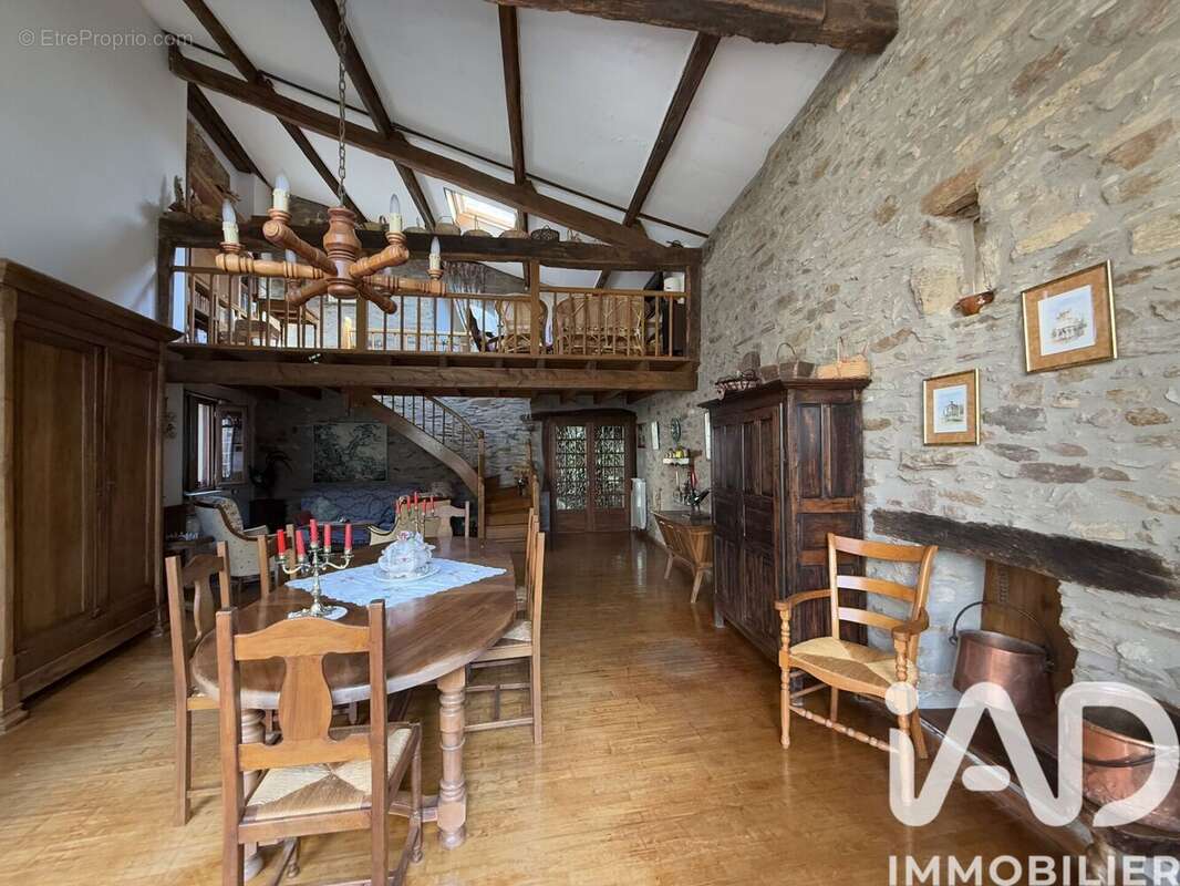 Photo 2 - Maison à SAUVETERRE-DE-ROUERGUE