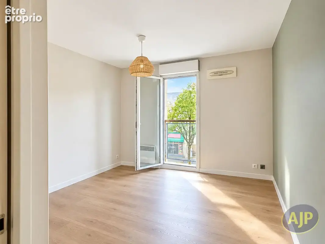 Nantes saint-félix t2 de 45 m² à rafraîchir beau potentiel - photo 4