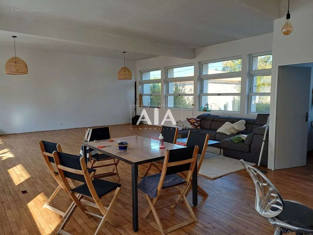 Appartement à RUELLE-SUR-TOUVRE