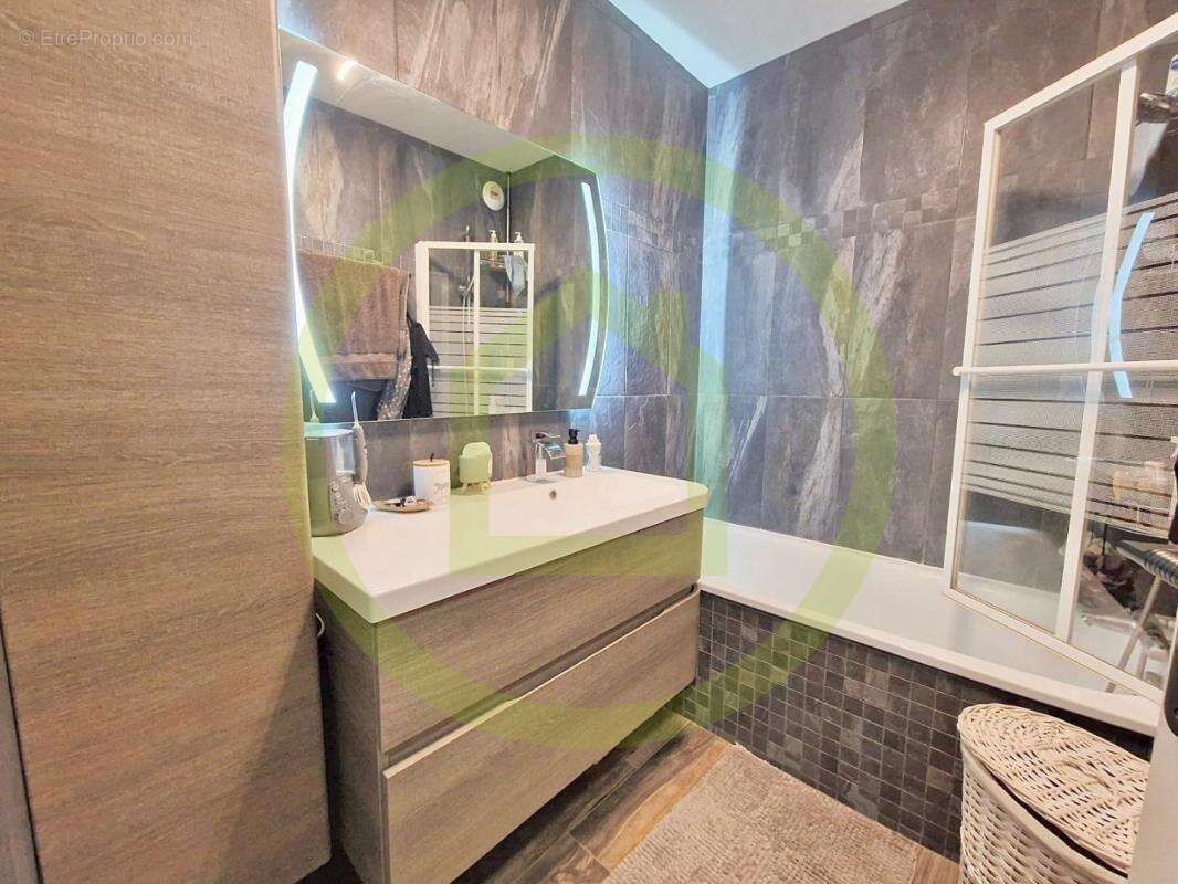 Appartement à OZOIR-LA-FERRIERE