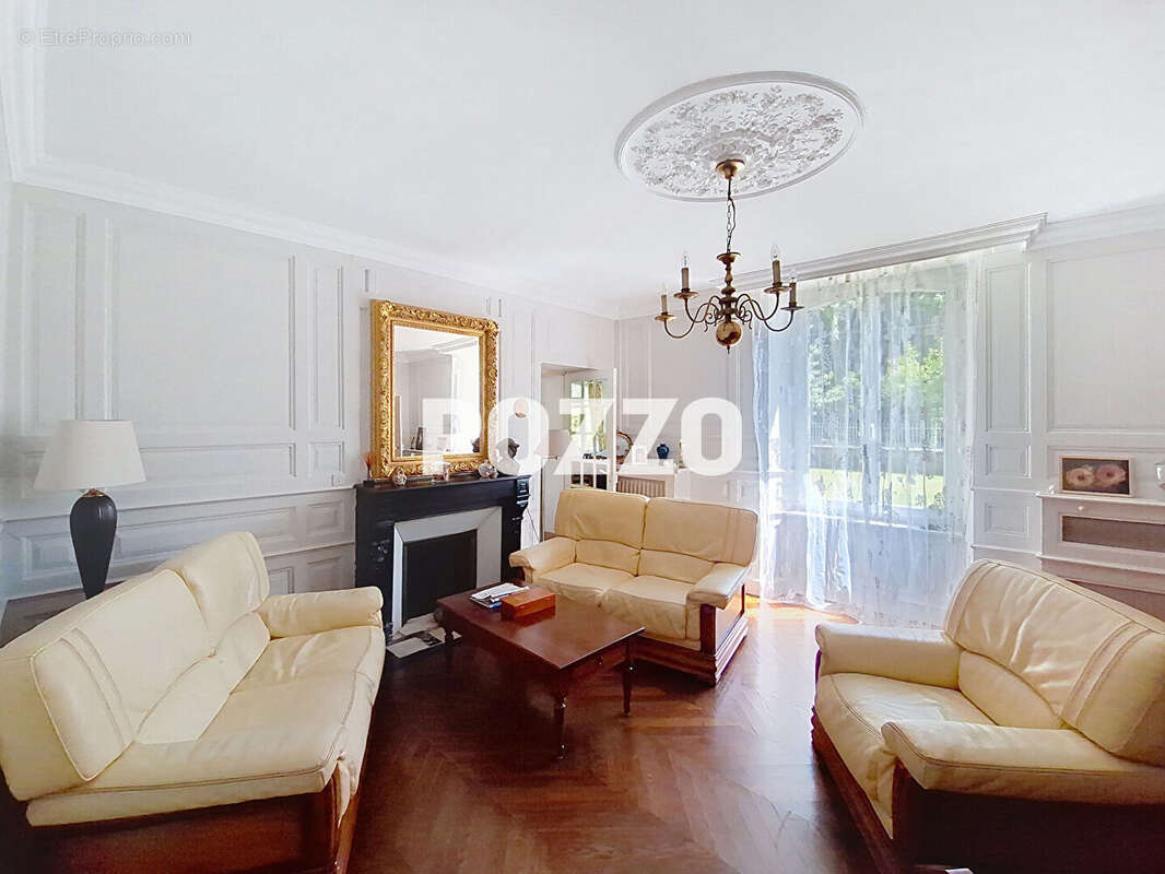 Maison à TRACY-BOCAGE