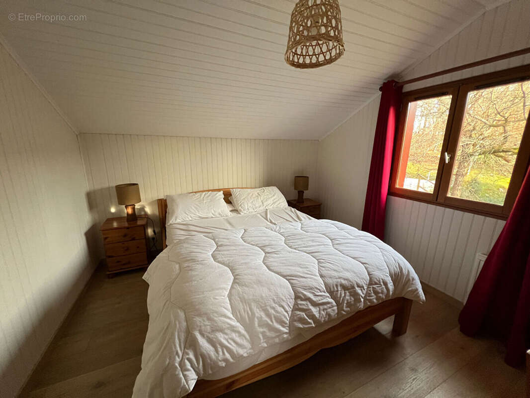 Maison à LACHAPELLE-AUZAC