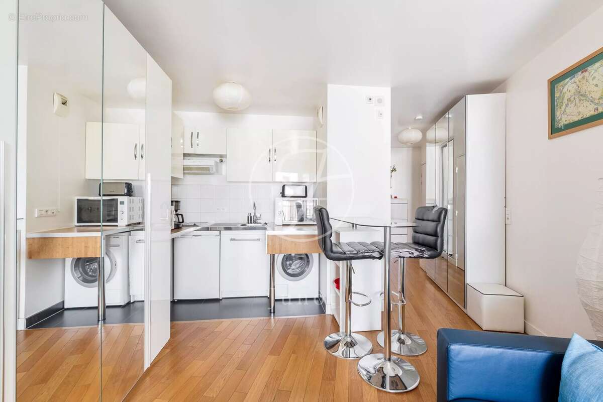 Appartement à PARIS-18E