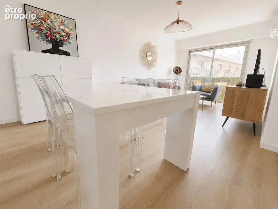 Poêtes / Gorbella Beau et grand  3 pièces rénové en étage élevé - photo 7