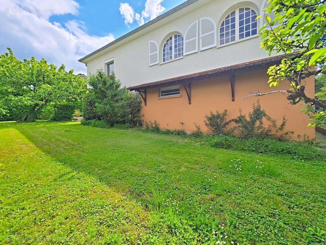 Maison - 5 Chambres - Grand garage - Terrasse - Jardin - Au calme absolu - photo 5