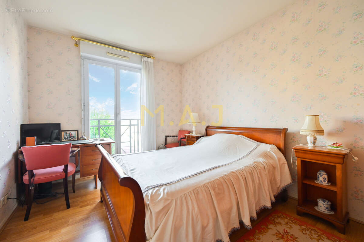 Appartement à LE PERREUX-SUR-MARNE