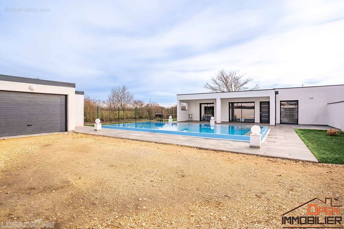 Maison à SAINT-SYLVESTRE-SUR-LOT