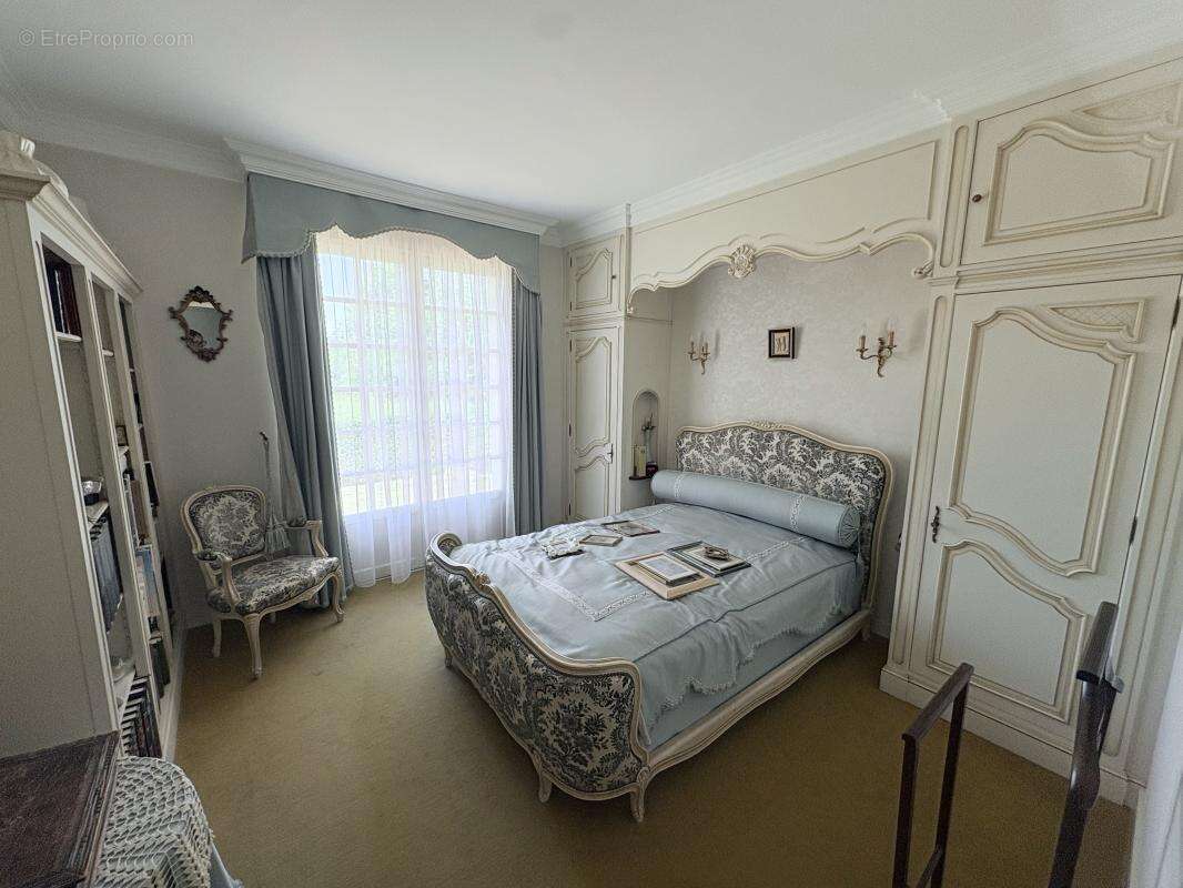 Maison à NOYAL-CHATILLON-SUR-SEICHE
