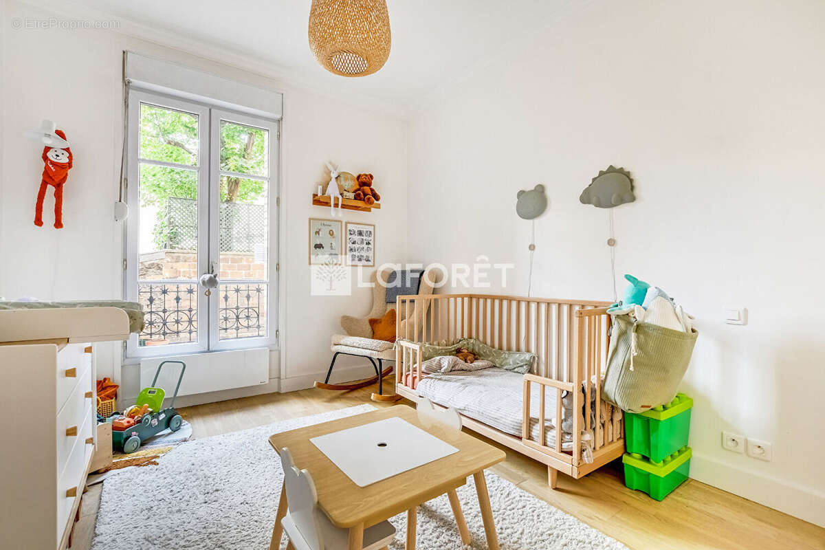 Appartement à PARIS-15E