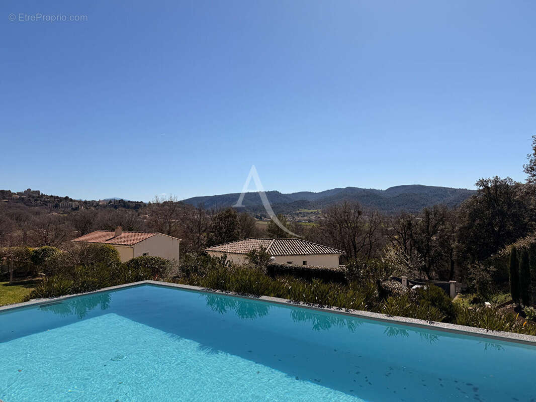 Maison à GREOUX-LES-BAINS