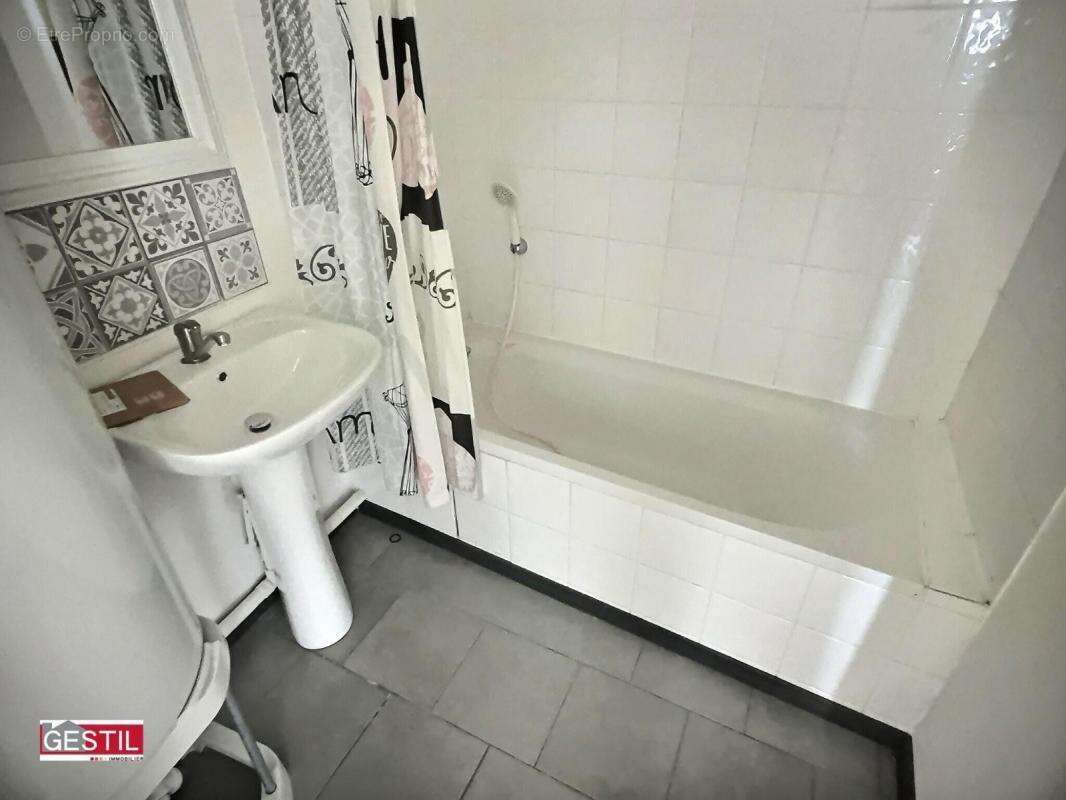 Appartement à NEUVILLE-SUR-OISE